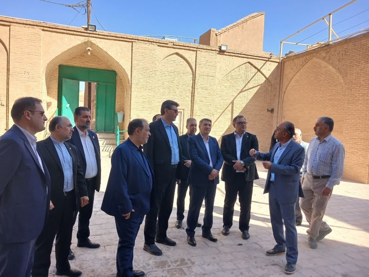 مشاور و رئیس دفتر معاون اول رئیس‌جمهوری از پروژه‌های شاخص میراث‌فرهنگی و گردشگری یزد بازدید کرد