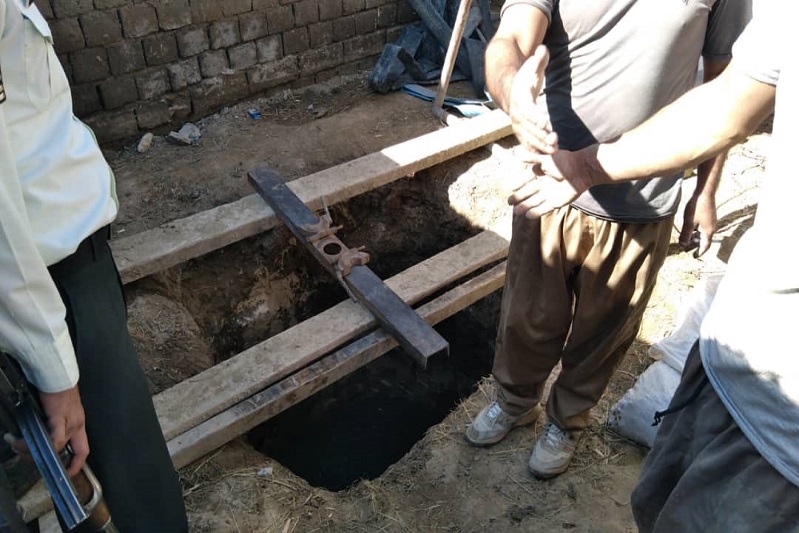 دستگیری یک باند حفاری غیرمجاز در روستای فقیه‌بیگلو ارومیه