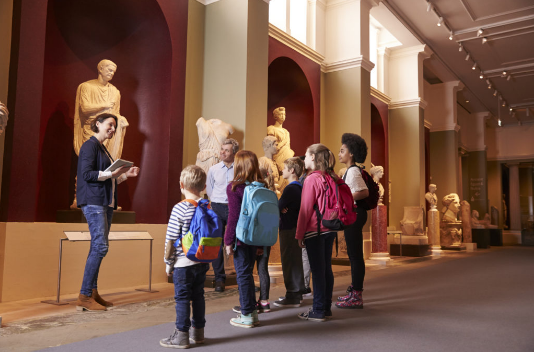 آموزش و یادگیری در موزه، حرفه­‌ای فراموش شده؟