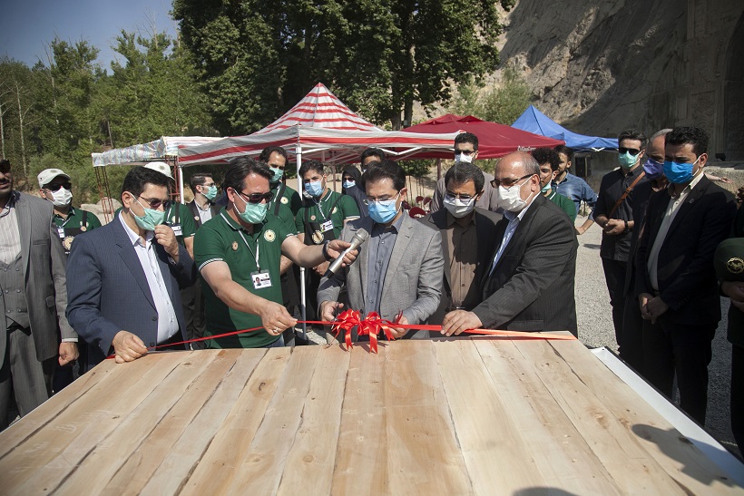 هنرمندان منبت‌کار کرمانشاه در رویداد روز جهانی چوب شرکت کردند