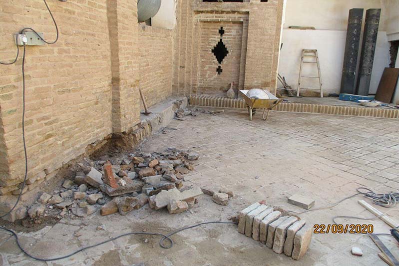 شروع مرمت و جداره‌سازی صحن مرکزی مسجد اعظم
