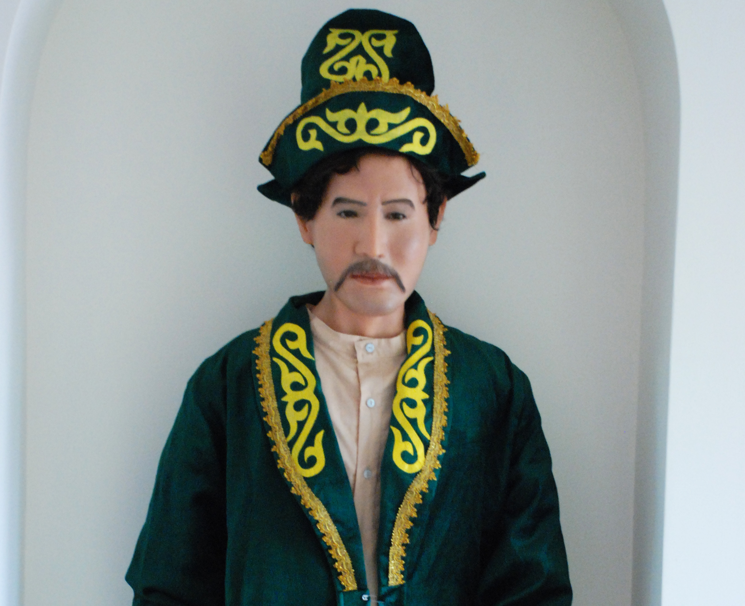 قزاق‌دوزی، نقش رنگ بر پوشاک سنتی اقوام استان گلستان