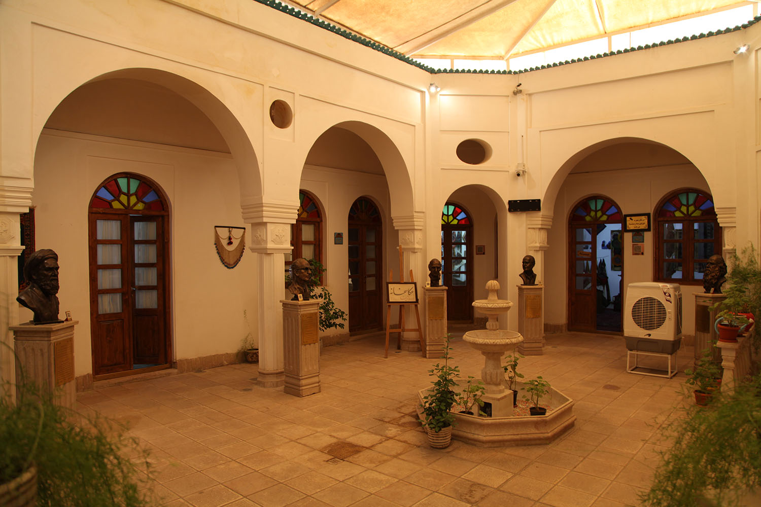 موزه بانو حیاتی در کرمان
