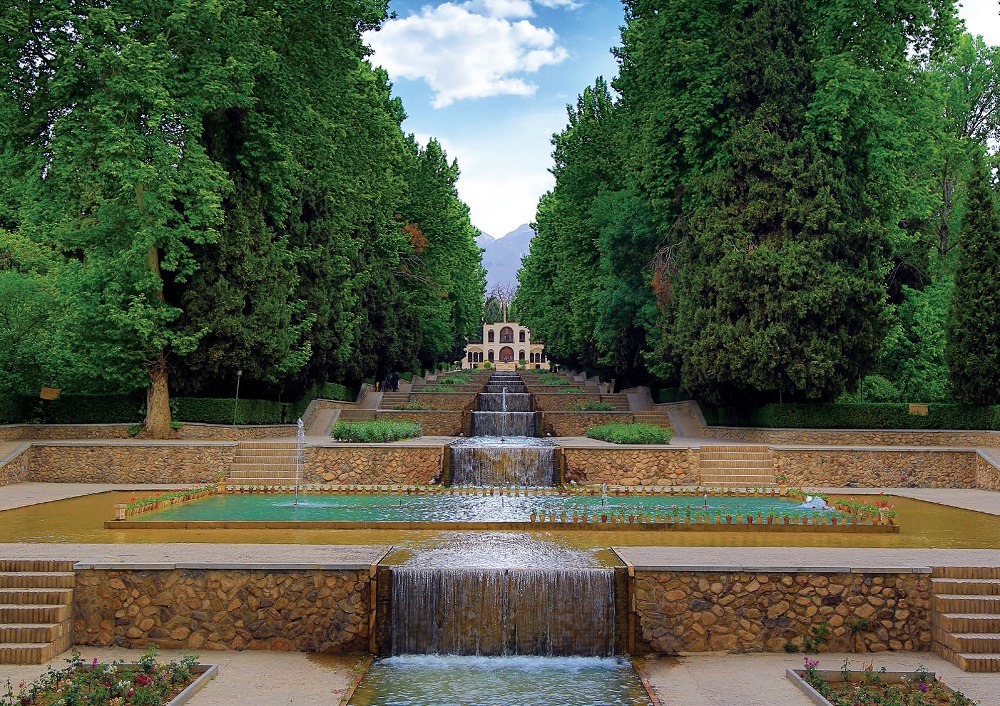 باغ شاهزاده ماهان در کرمان تعطیل شد