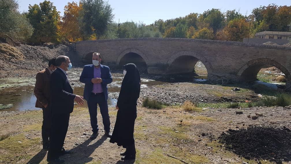 پل تاریخی کرزان در تویسرکان لایروبی می‌شود