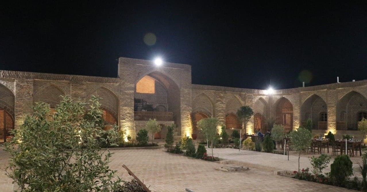 اهمیت راه‌ها و کاروانسراها در استان مرکزی در ادوار تاریخی ایران