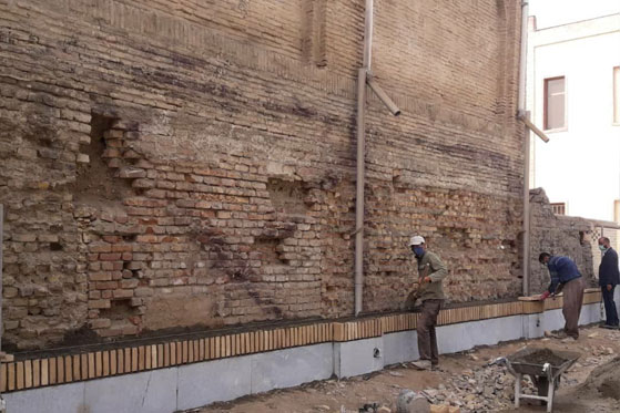 آغاز عملیات سامان‌دهی و بهسازی حریم مسجد جامع گلپایگان
