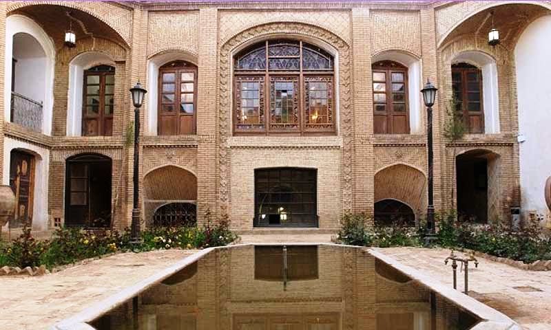 تیشه بر ریشه معماری سنتی ایرانی