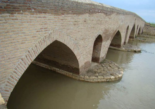 ممنوعیت تردد ادوات سنگین از روی پل تاریخی کوریجان 
