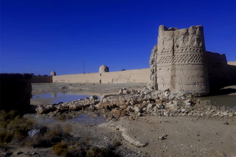 تخریب قلعه تاریخی فیروزآباد ابرکوه در اثر بارندگی