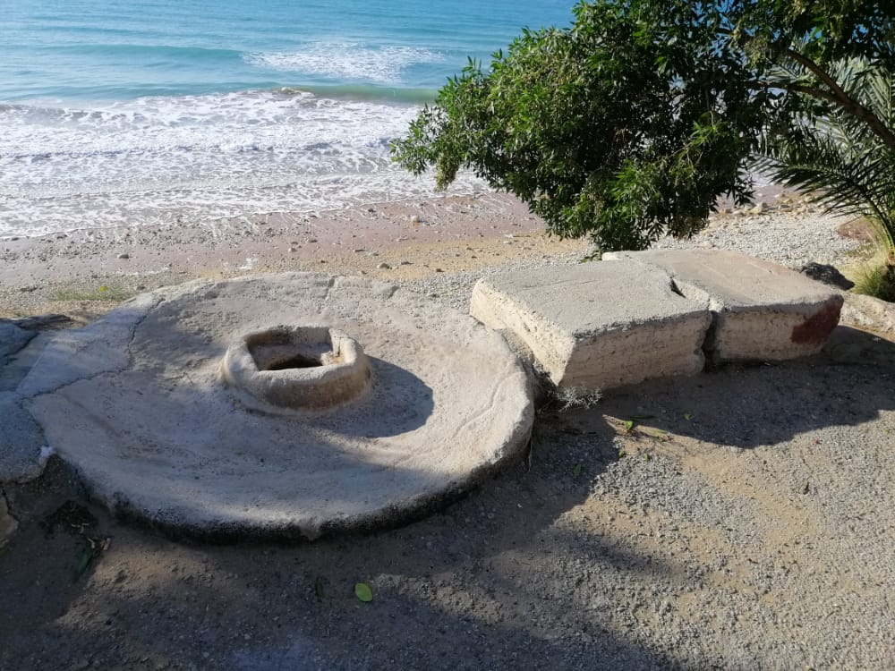  6 شیء تاریخی در ساحل بندر سیراف شناسایی شد