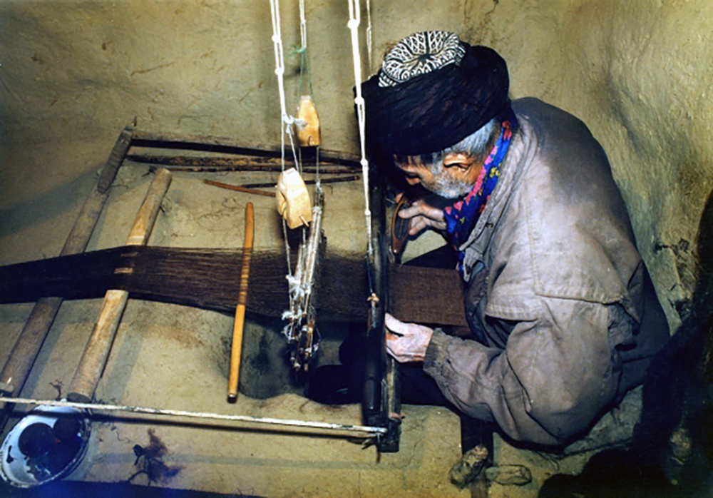 آرمرده، قطب صنعت شال‌بافی ایران 