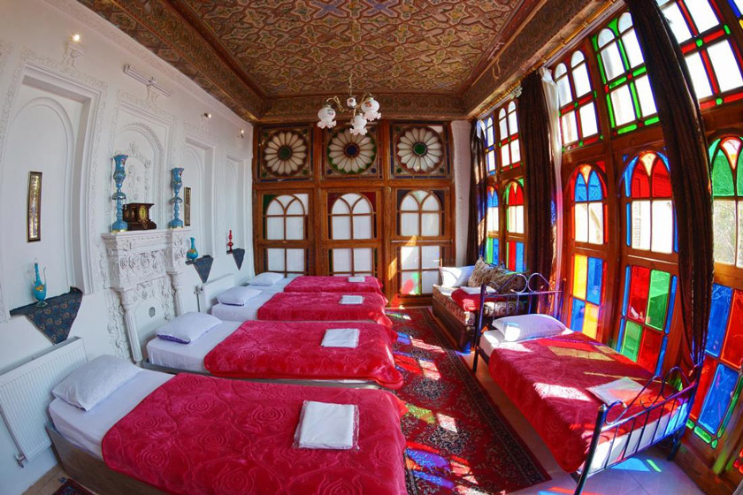  اقامتگاه سنتی طاها در شیراز