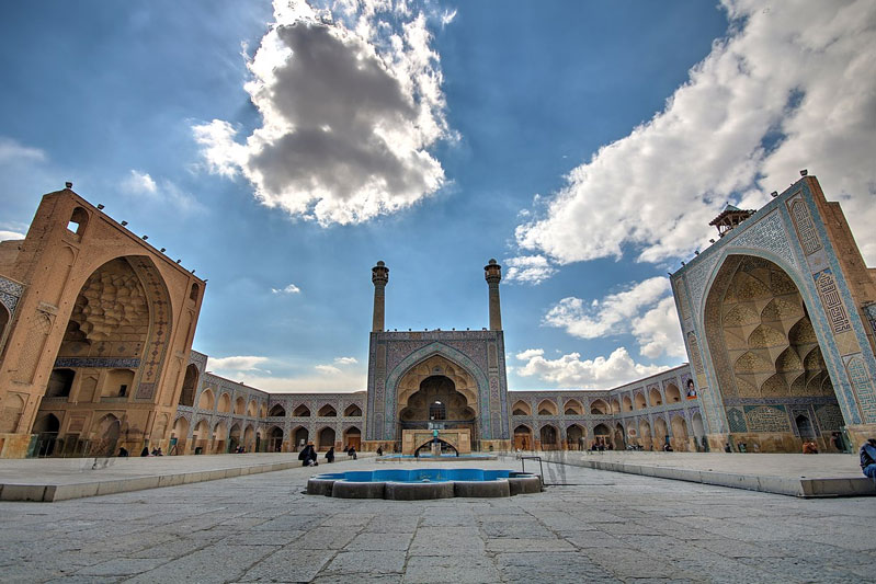 بازگشایی بناهای تاریخی و جاذبه‌های گردشگری اصفهان