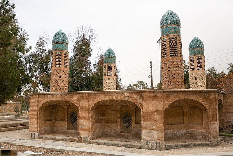 سامان‌دهی محور گردشگری «بهشت» در مجموعه تاریخی‌ذهبی تخت‌ فولاد اصفهان