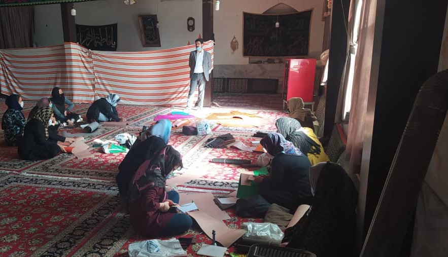 برگزاری دوره آموزش تولیدات چرم در روستای پیرشهید شیروان