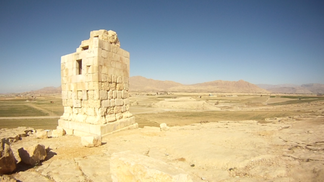 زلزله سی‌سخت آسیبی به آثار تاریخی استان فارس وارد نکرد