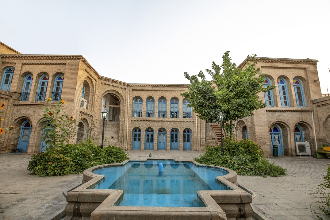 خانه تاریخی آخوند ابو، بنایی قاجاری در خرم آباد