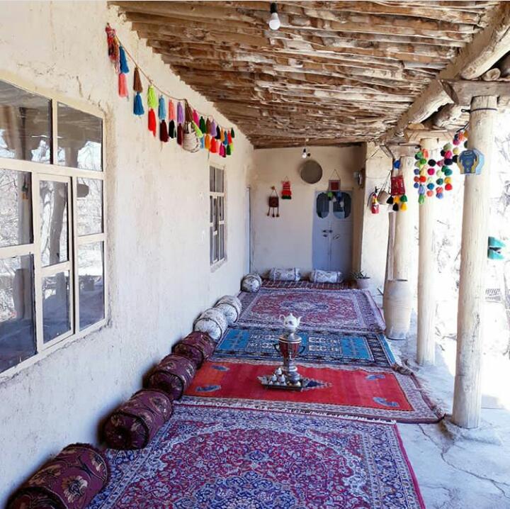 صدور اولین گواهی‌نامه سلامت اقامتگاه‌های بوم‌گردی استان فارس