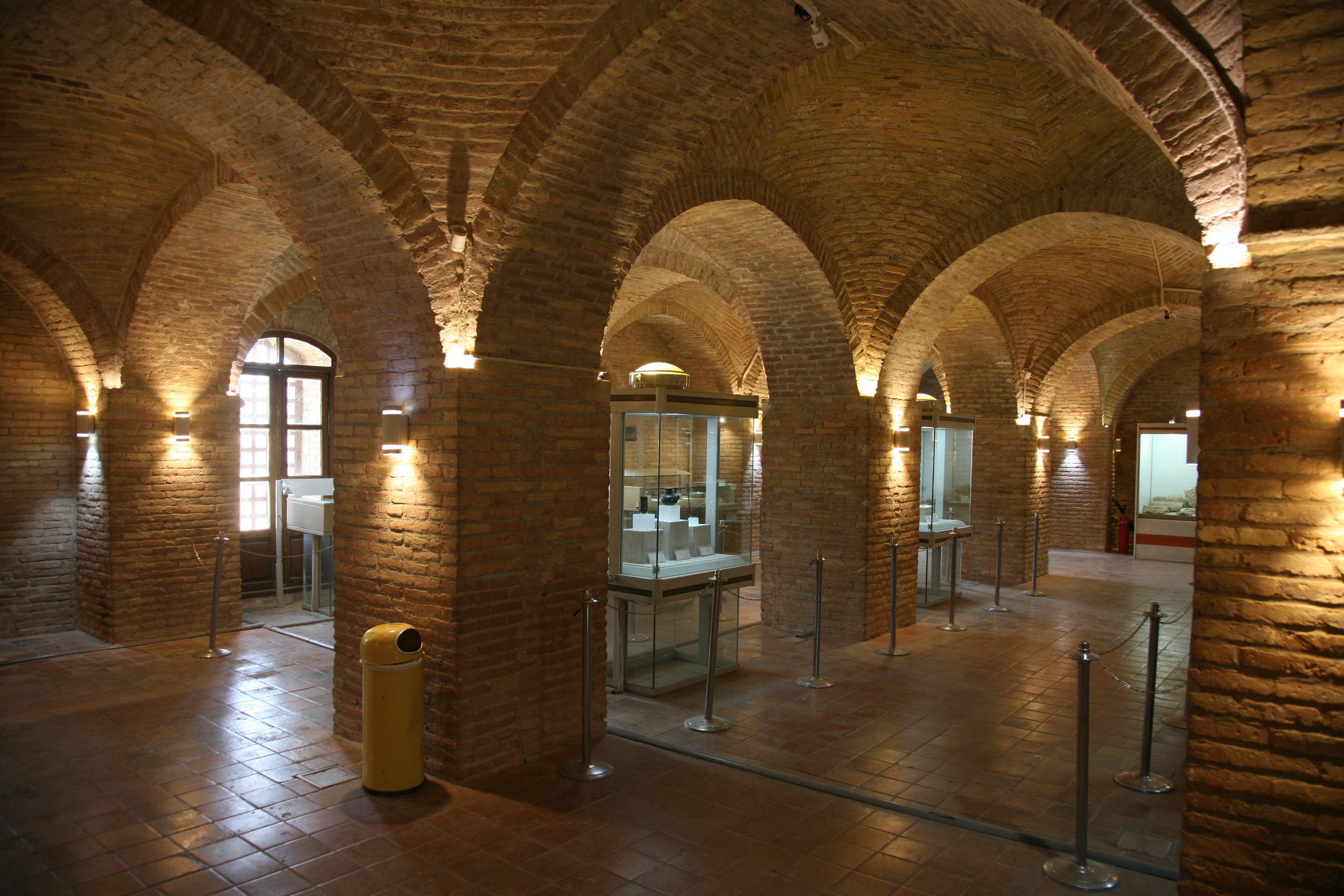 موزه باستان‌شناسی لرستان در قلعه تاریخی فلک الافلاک