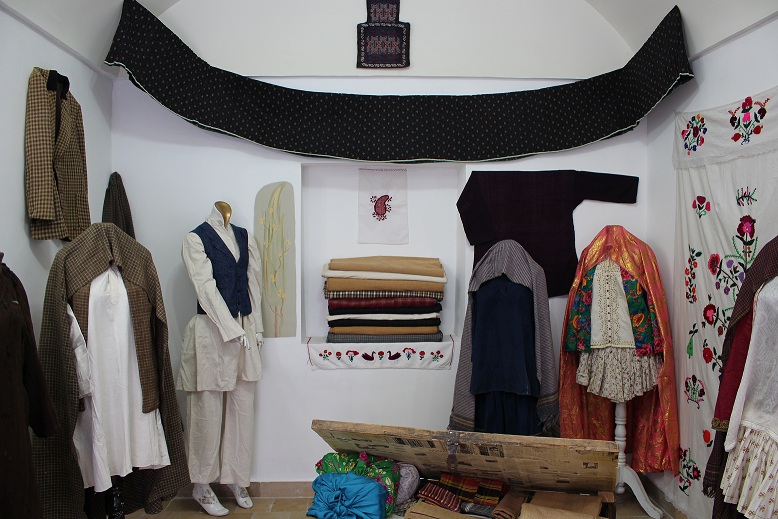 نمایشگاه دائمی منسوجات و لباس سنتی و تاریخی خراسان جنوبی راه‌اندازی می‌شود