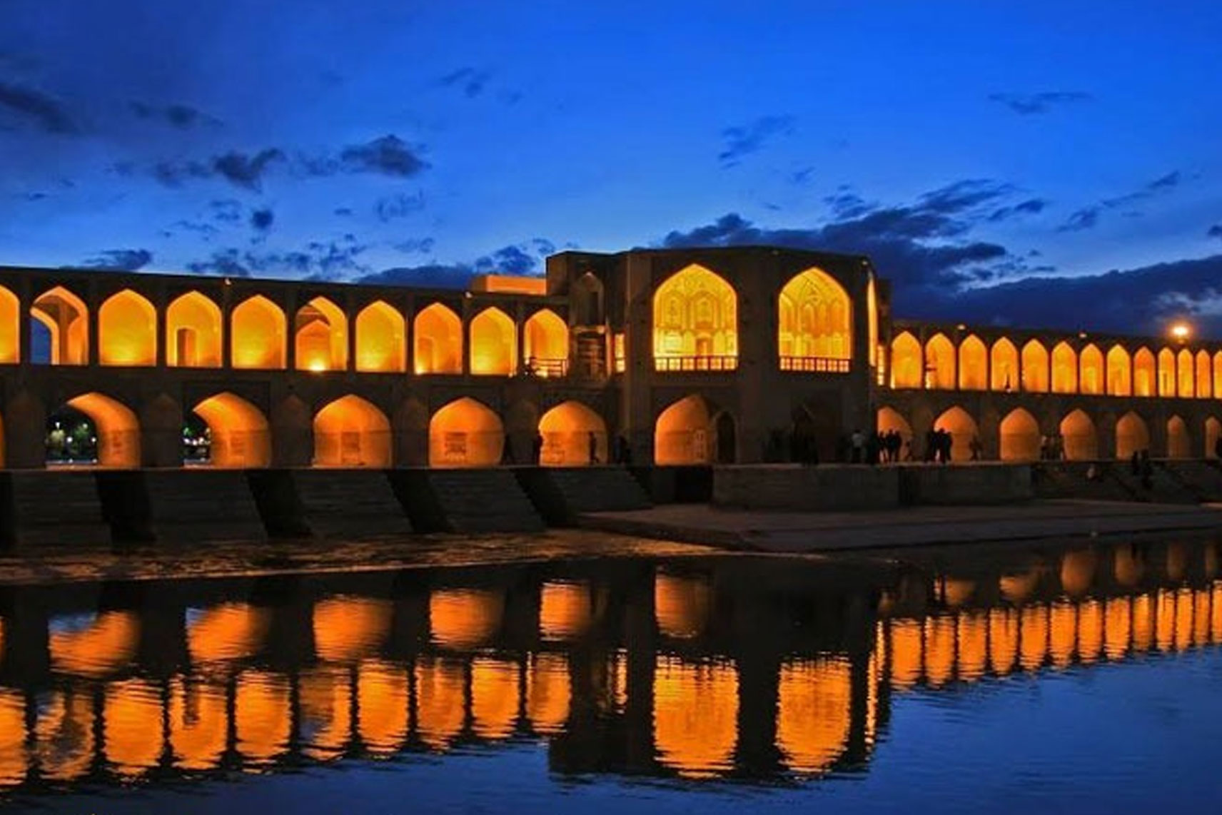 لزوم همیاری مردم و مسئولان در فرهنگ‌سازی حفاظت از پل‌های تاریخی اصفهان