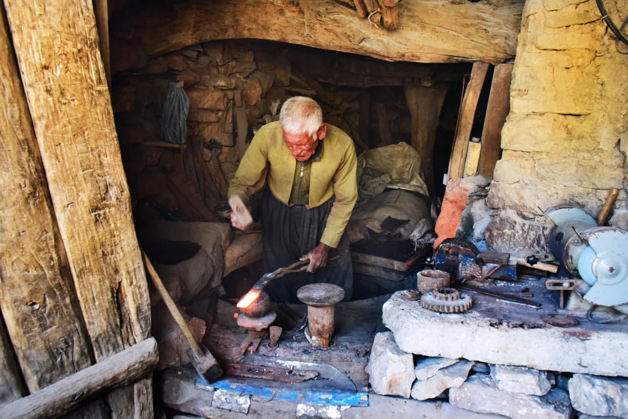 آهنگری سنتی در روستای گردشگری پالنگان