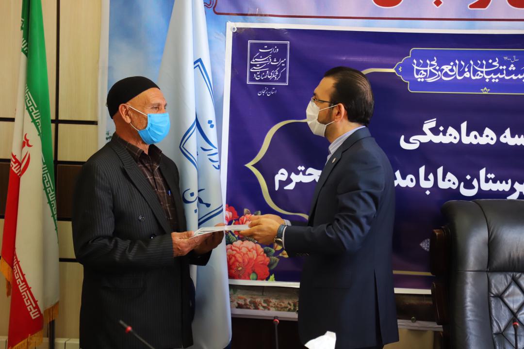 پروانه بهره‌برداری مجتمع خدماتی رفاهی گردشگری شهید حمزه‌­ای شهر دندی صادر شد
