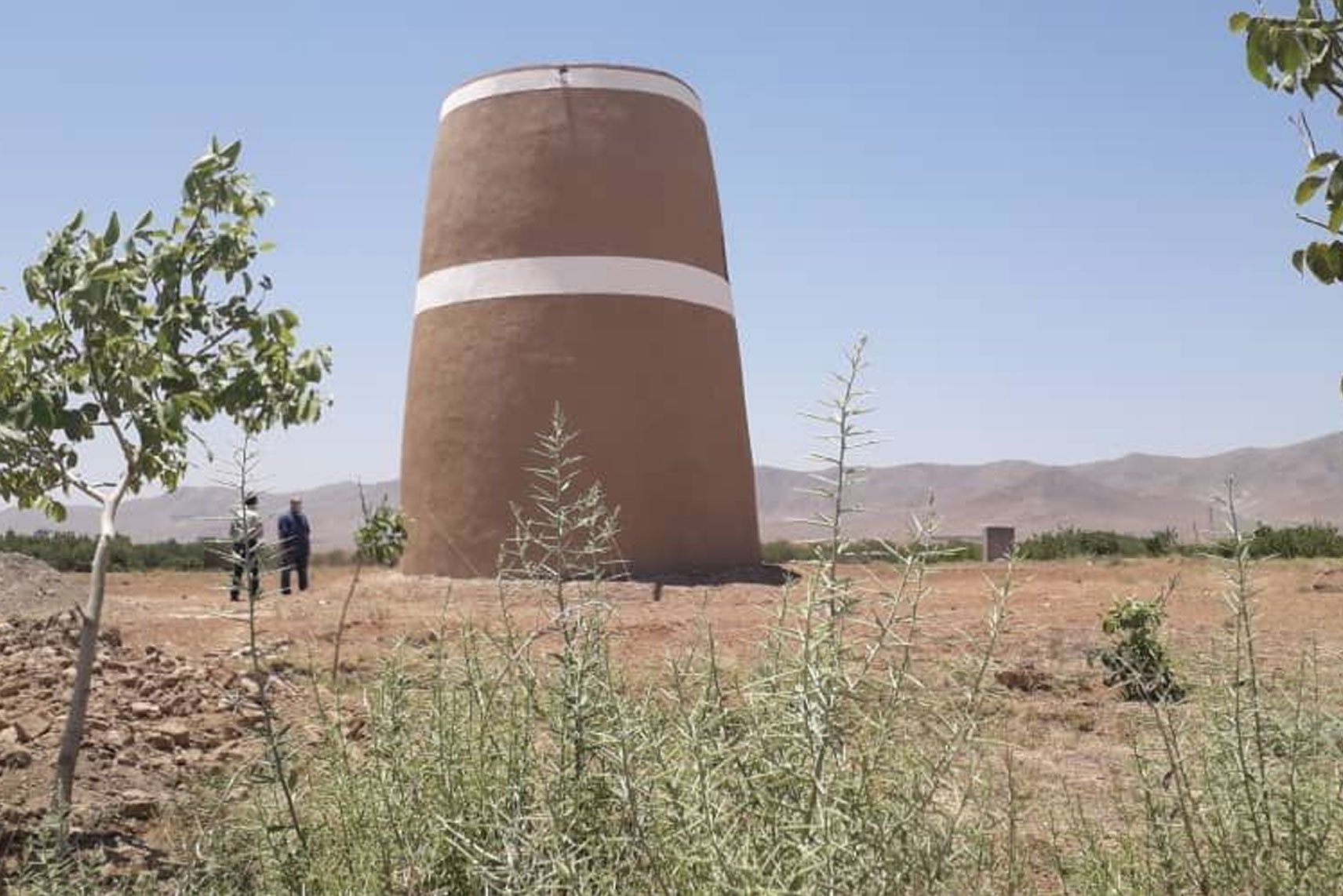 پایان مرمت یکی از برج‌های کبوتر روستای عزیزآباد تیران‌وکرون