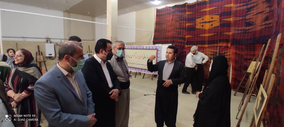 برپایی نمایشگاه صنایع‌دستی در پیرانشهر