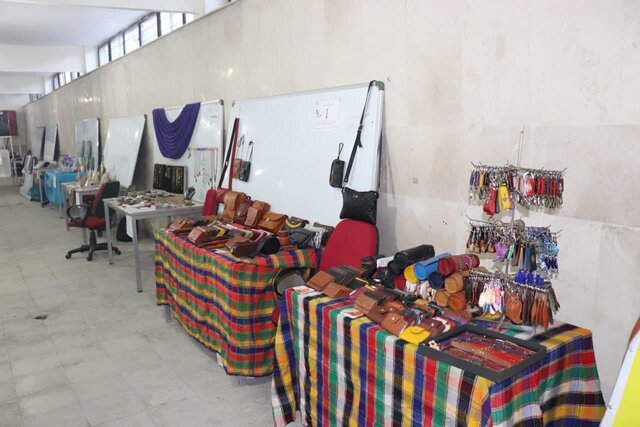 برگزاری نمایشگاه صنایع‌دستی و مشاغل خانگی در جهاددانشگاهی شهرستان ساوه