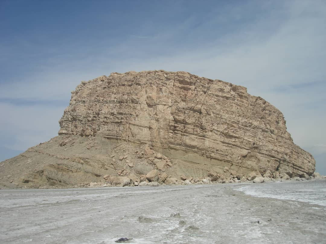 قلعه کاظم‌خان، یک شبه جزیره اورارتویی در ساحل دریاچه ارومیه