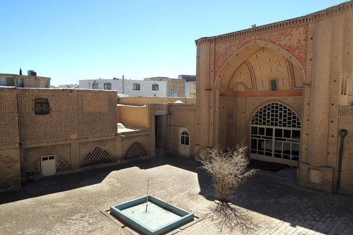 مسجدشیخ علی اکبر، یادگاری از دوران قاجار