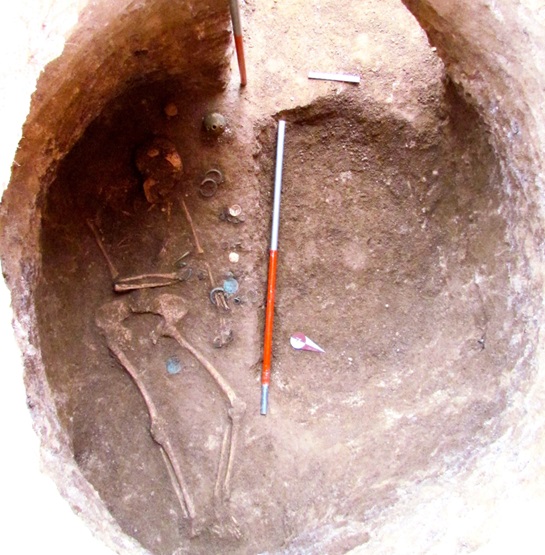 کشف گوردخمه‌ بانوی اشکانی وِلِم/دستیابی باستان‌شناسان به مجموعه فاخر از هدایای تدفینی دوره اشکانی در بهشهر
