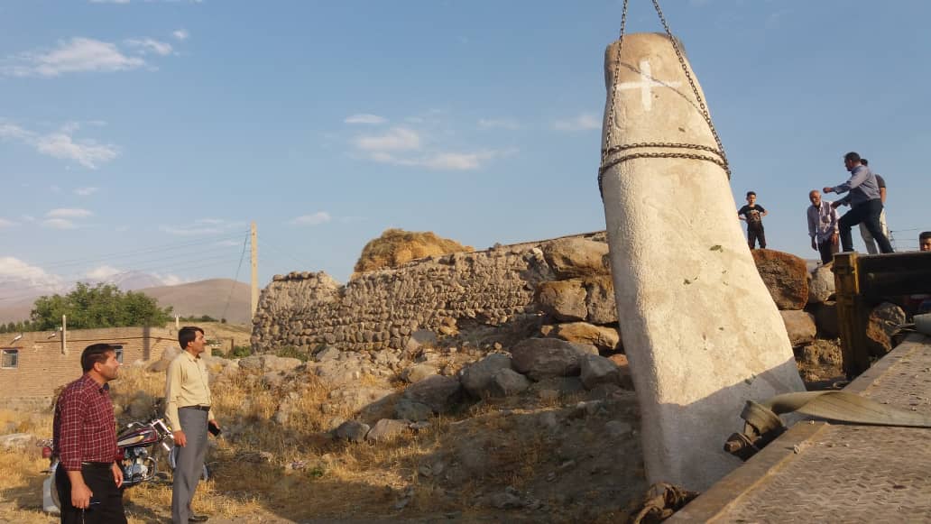 چندین سنگ‌افراشته در روستای احمدآباد مشگین‌شهر کشف شد