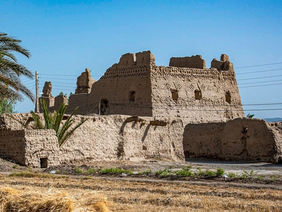 مرمت قلعه پسکوه در شهرستان سیب و سوران