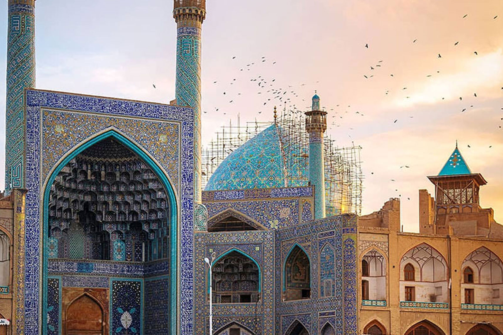 نظارت دقیق کارشناسان بر روند مرمت گنبد مسجد امام(ره) اصفهان