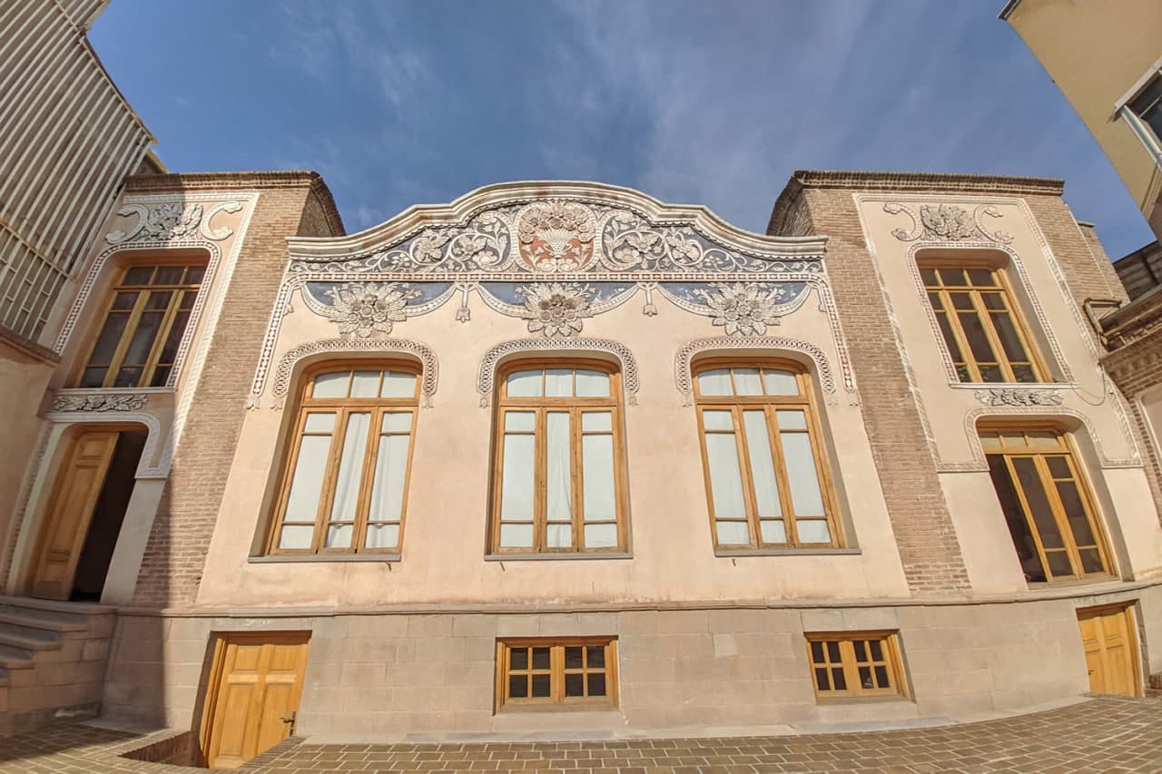 ارائه ۹ برنامه راهبردی در راستای توسعه اقتصاد فرهنگی آذربایجان شرقی