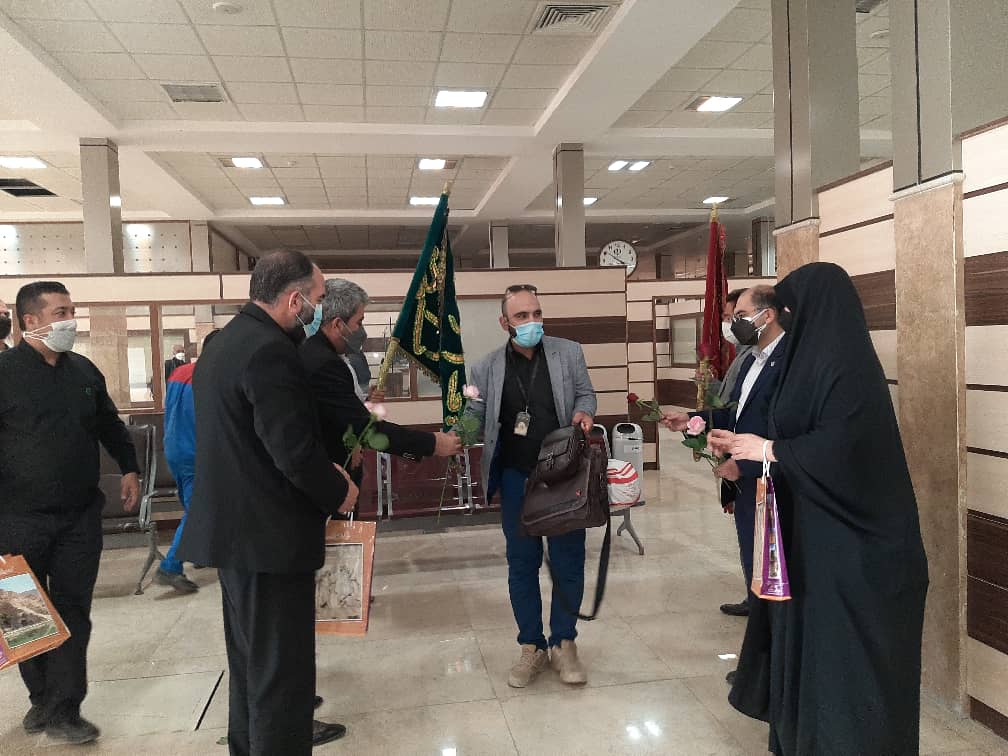 استقبال از اولین گروه زوار کربلا در فرودگاه کرمانشاه