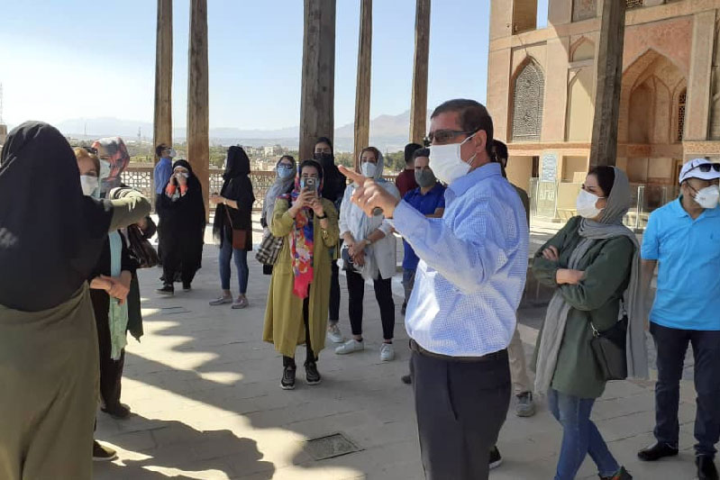 تور ناشنوایان، اولین میهمانان رسمی بناهای تاریخی اصفهان پس از همه‌گیری کرونا
