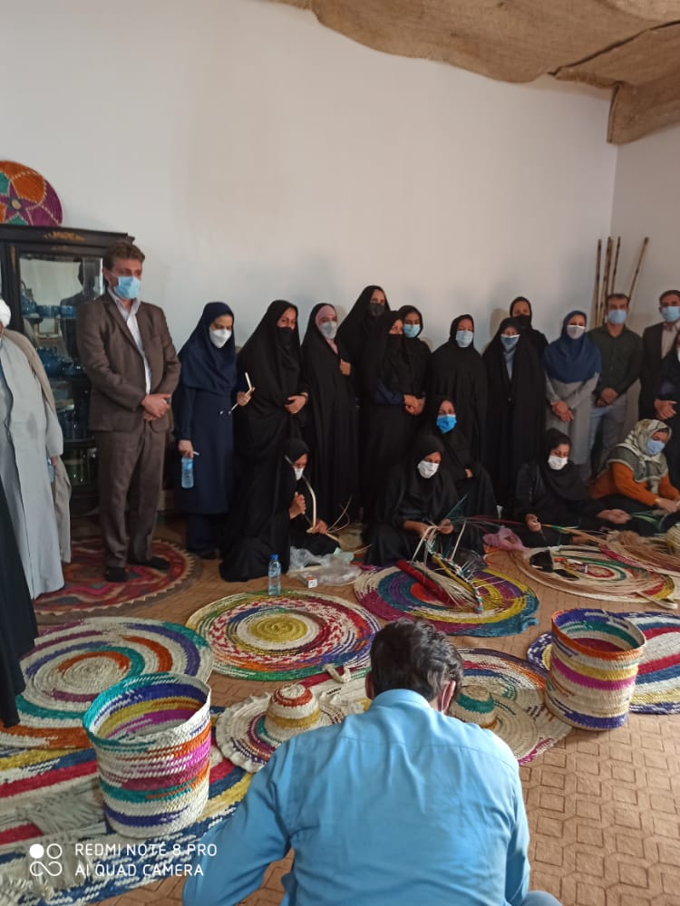 فعالان صنایع‌دستی بوشهر ظرفیت‌های بالقوه را به بالفعل تبدیل کردند