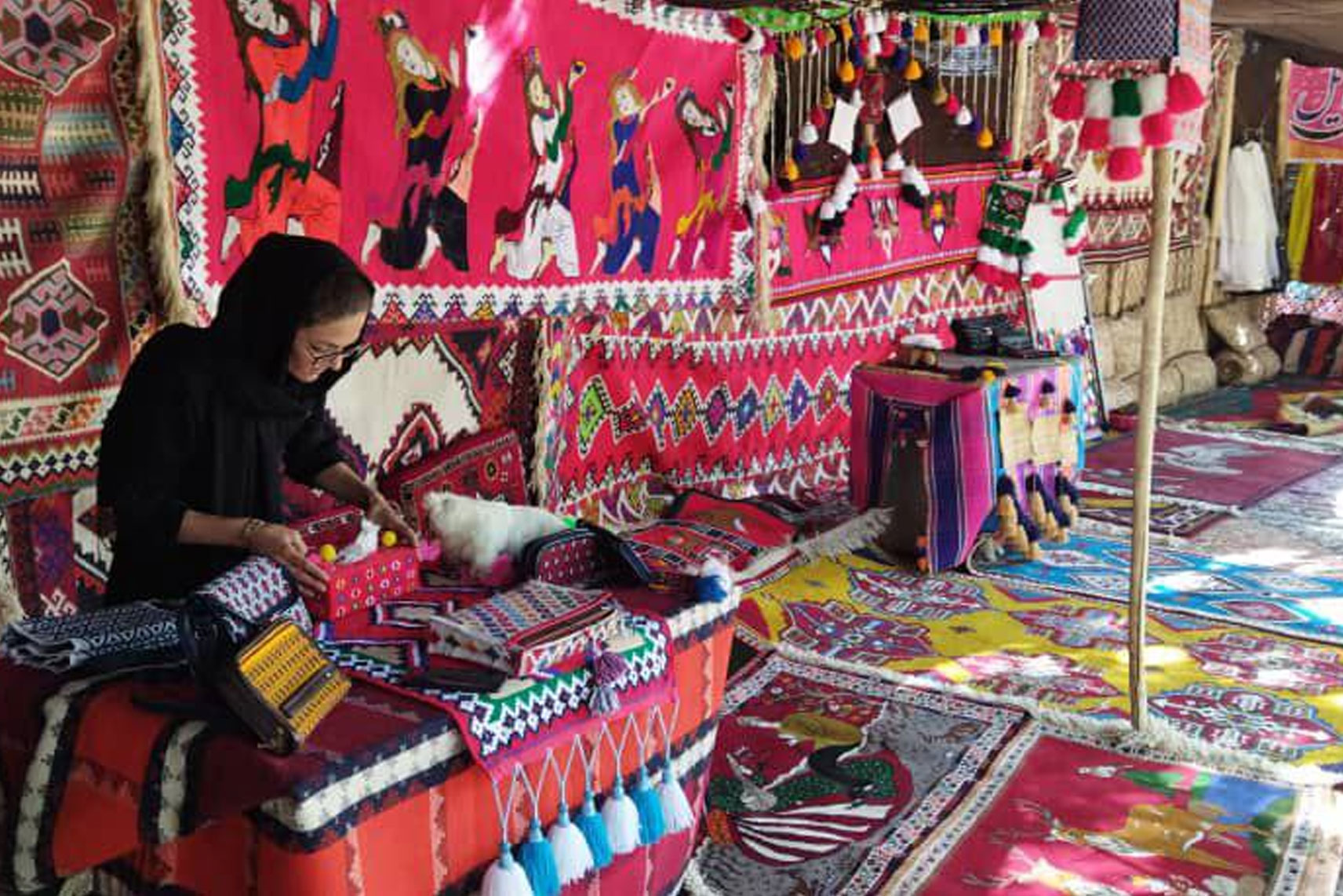 برپایی نمایشگاه صنایع‌دستی و هنرهای سنتی در شهرستان سمیرم