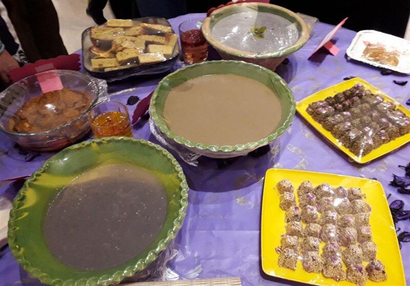 بر‌گزار‌ی جشنواره غذاهای محلی در کرج