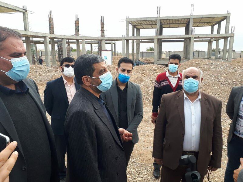 وزیر میراث‌فرهنگی از بازارچه در حال ساخت صنایع‌دستی سمنان بازدید کرد