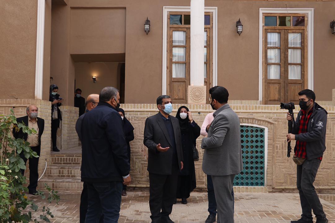 بازدید مهندس ضرغامی از خانه تاریخی طاهری سمنان 