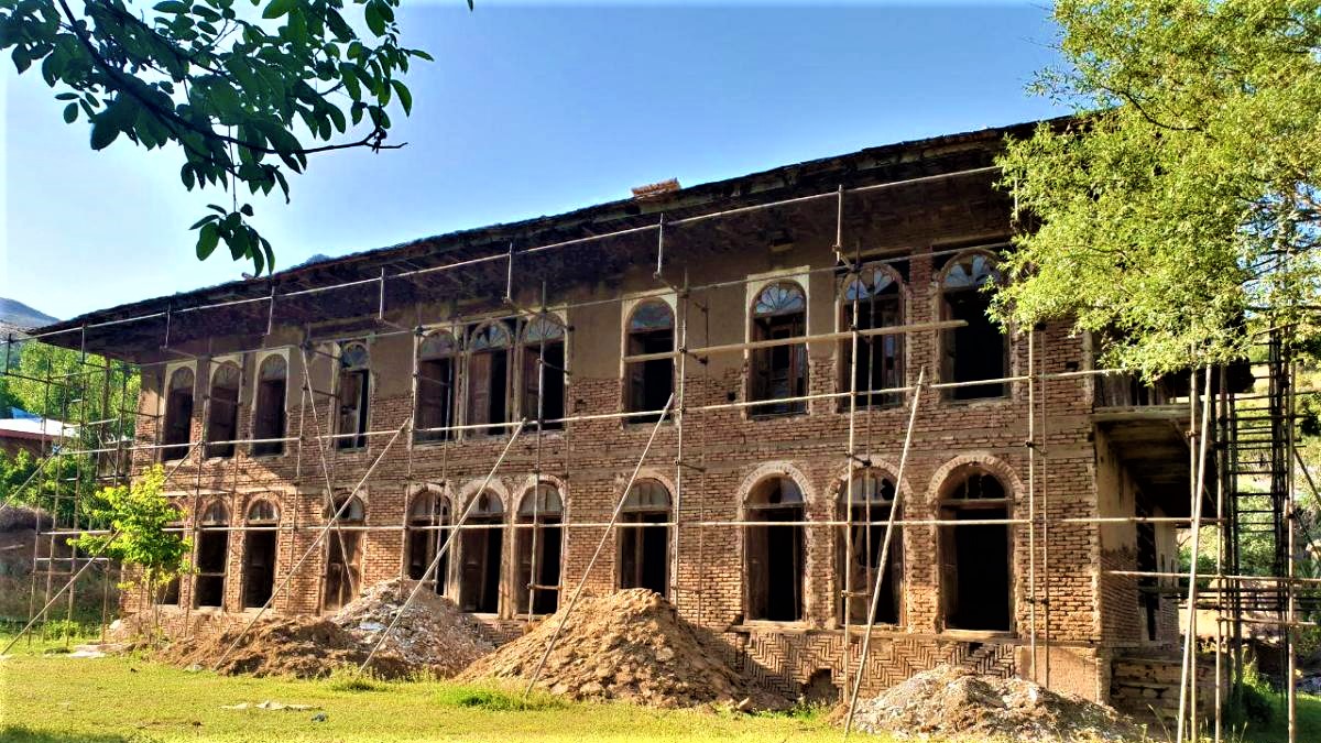 نگاهی به سبک معماری بافت تاریخی روستای اُمام املش