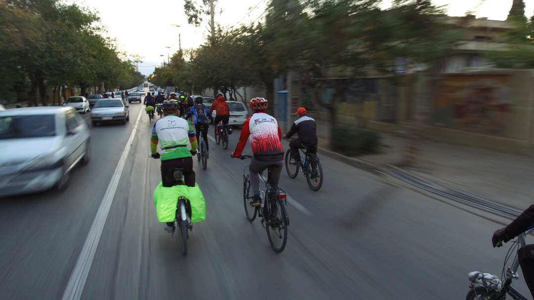نخستین گردهمایی ملی گردشگری با دوچرخه در شیراز برگزار شد