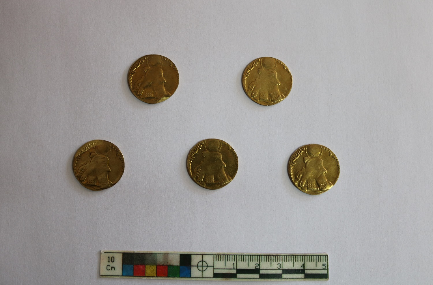 کشف و ضبط ۵ سکه تقلبی در بجنورد