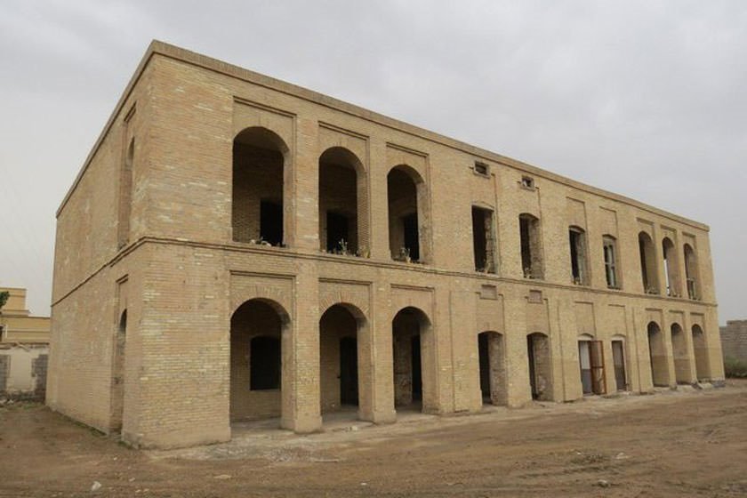 پالایشگاه آبادان به وظایف خود برای مرمت بنای تاریخی هلال‌احمر خرمشهر عمل کند
