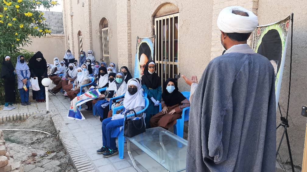 آغاز اردوی فرهنگی دانش‌آموزان در بیت مقام معظم رهبری در ایرانشهر